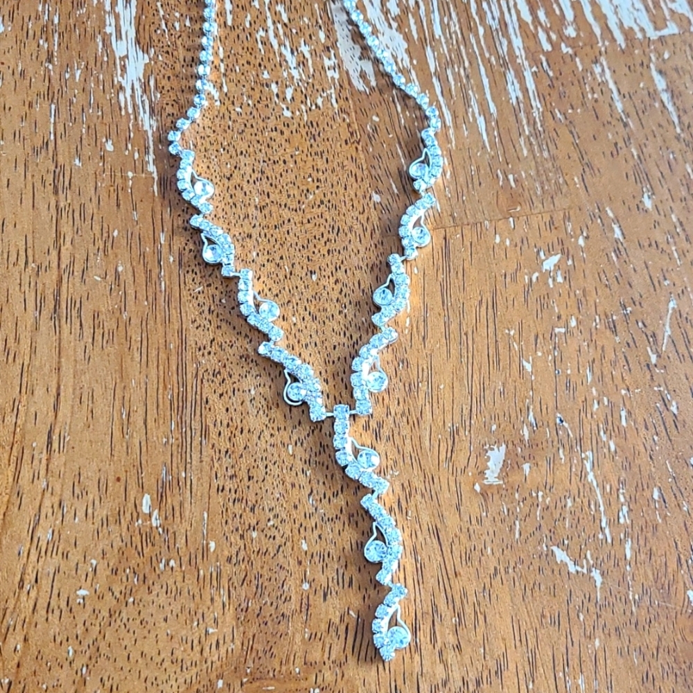 🎉 3/$25 Rhinestone Prom Necklace